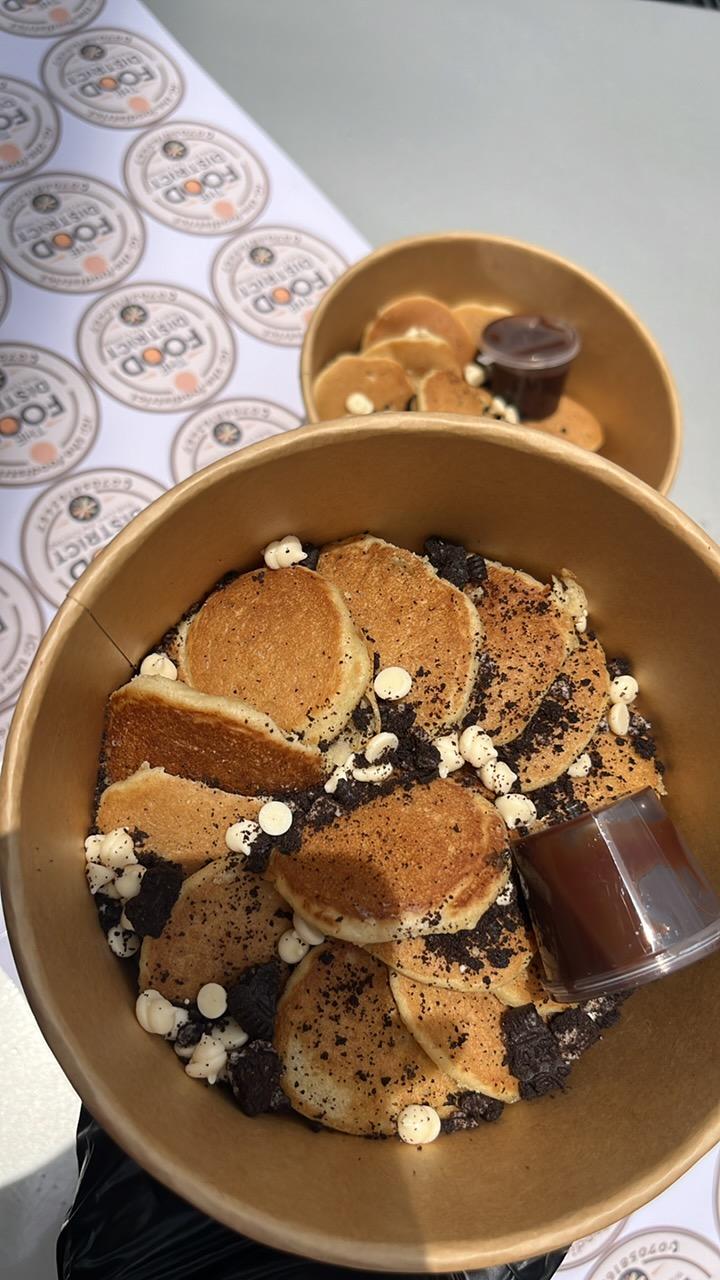 Dessert pancake bowl
